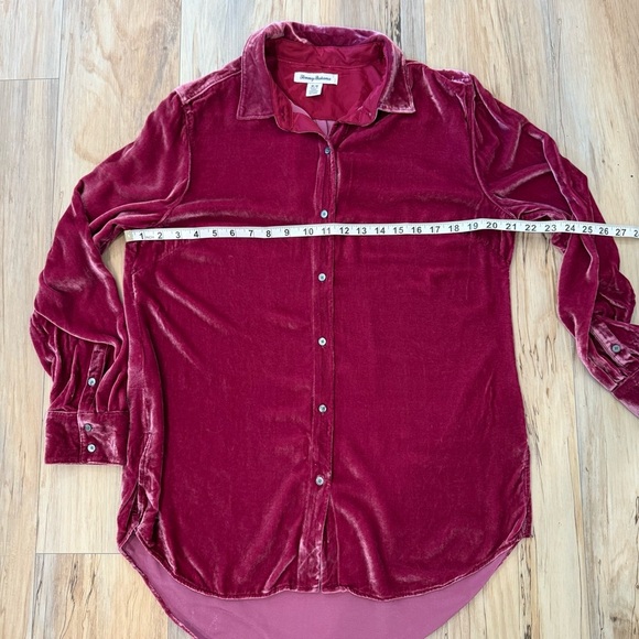 Tommy Bahama Velvet Sands Long-Sleeve Silk Blend Velvet Blouse - Picture 11 of 14